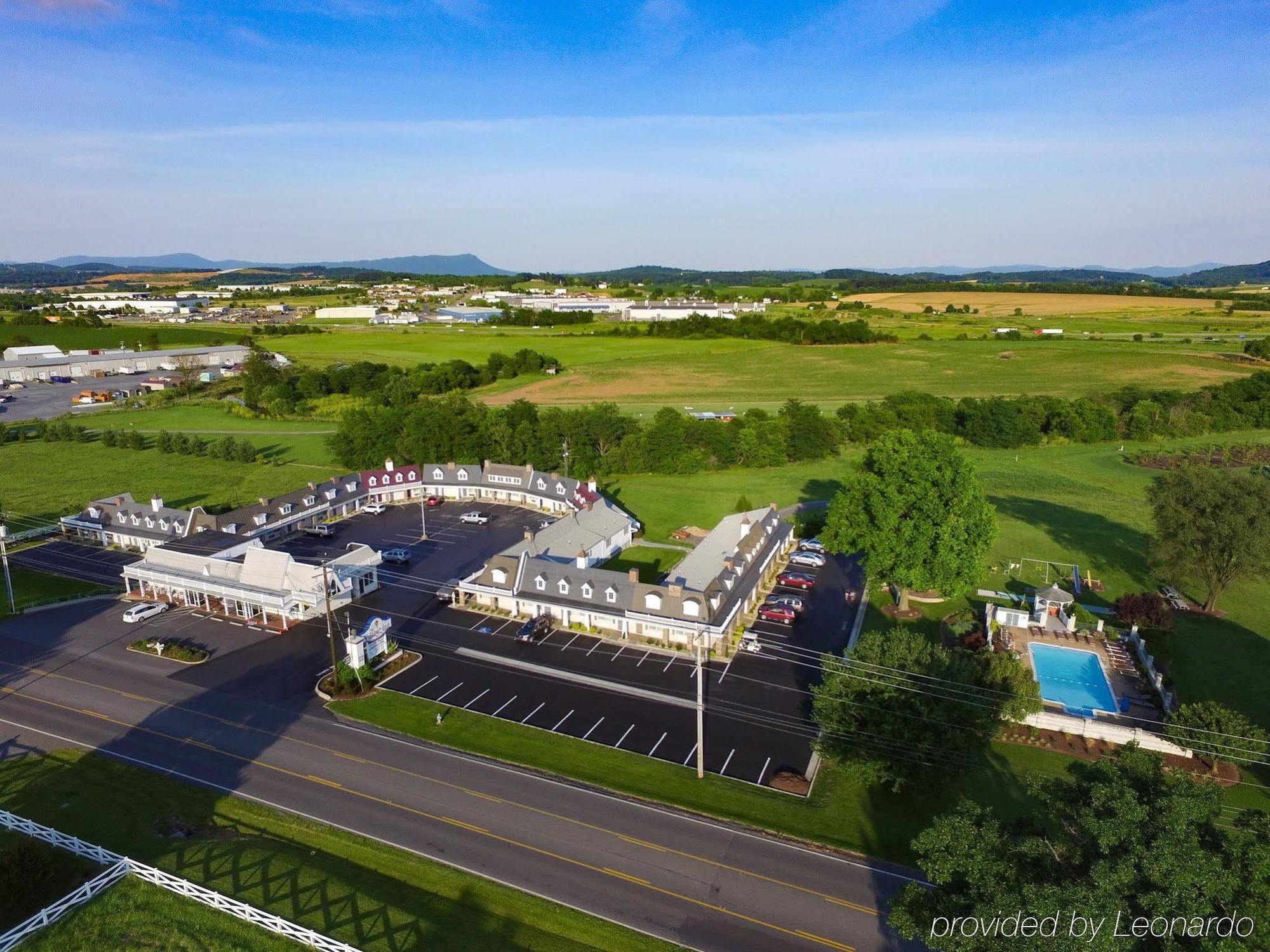 The Village Inn Гаррісонбурґ Екстер'єр фото